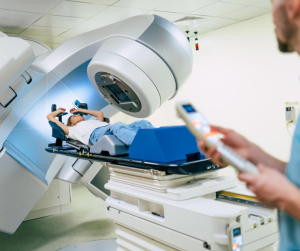 رادیوتراپی و استفاده از پرتو برای درمان سرطان